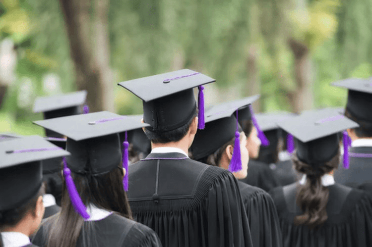 How to Choose the Right MBA College in Pune?