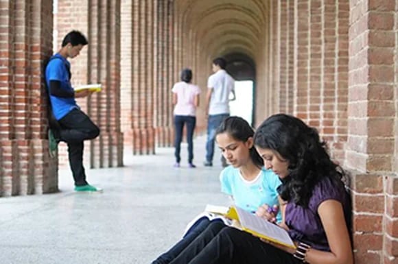 Bachelor of Arts in Political Science: Shaping Thinkers and Leaders Bachelor of Arts in Political Science: Shaping Thinkers and Leaders